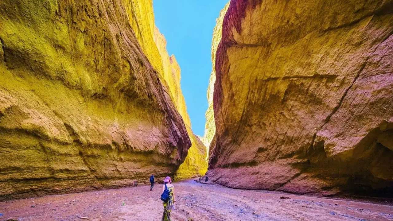天山托木爾大峽谷 天山托木爾大峽谷.jpg