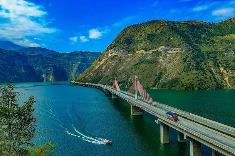 四川：《四川省長(zhǎng)江經(jīng)濟(jì)帶發(fā)展實(shí)施規(guī)劃》出爐，推動(dòng)長(zhǎng)江國(guó)際黃金旅游帶四川段建設(shè)！