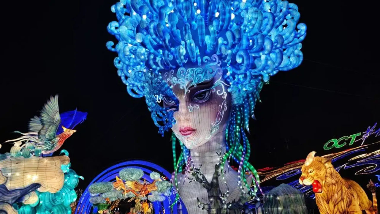 自貢中華彩燈大世界 自貢中華彩燈大世界.jpg