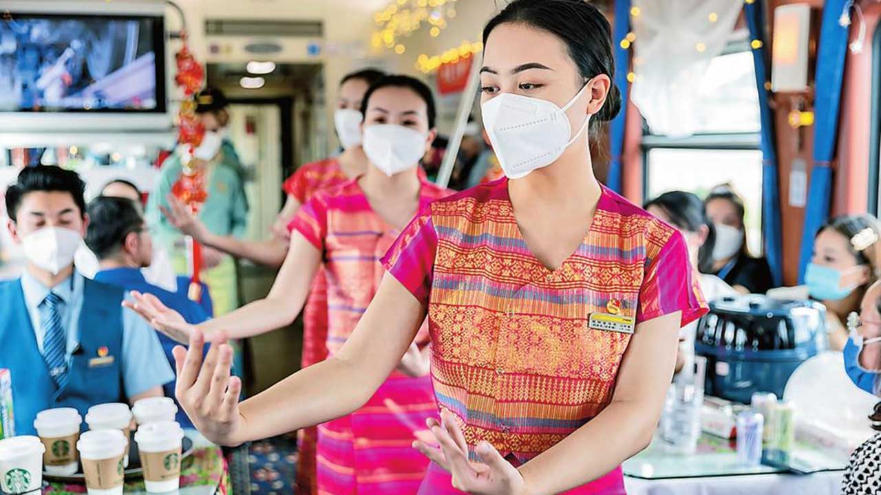 乘務員 乘務員.jpg