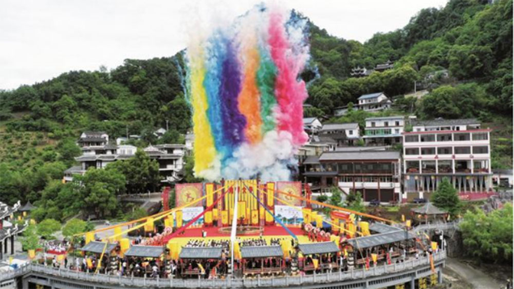 湖北；第四屆廩君文化旅游節(jié)正式舉辦，傳承和弘揚(yáng)廩君文化，共促土家民族文化繁榮發(fā)展！