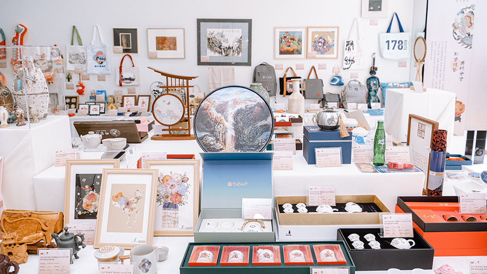 2024年文化和自然遺產(chǎn)日重慶主場(chǎng)活動(dòng)現(xiàn)場(chǎng)展品 2024年文化和自然遺產(chǎn)日重慶主場(chǎng)活動(dòng)現(xiàn)場(chǎng)展品.jpg